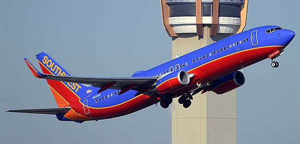 Southwest Boeing 737-8H4 N8318F, Phoenix Sky Harbor, December 22, 2014